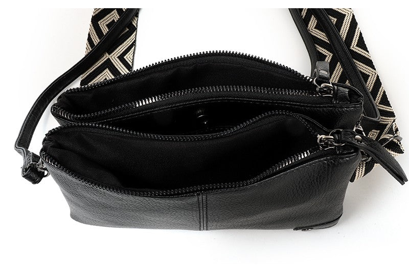 I'm Dutch schouder- en crossbodytasje Castel zwart new PU materiaal veganistisch leer