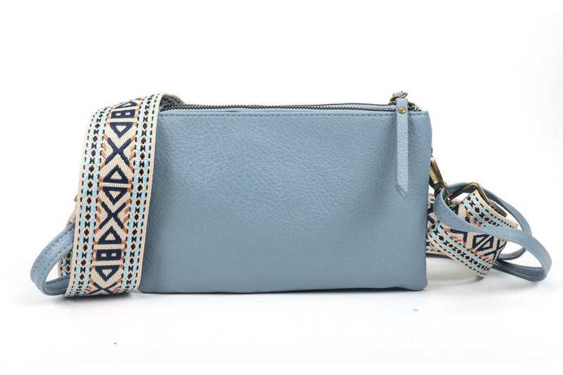 I'm Dutch schoudertasje Evian met brede schouderband blauw blue PU materiaal